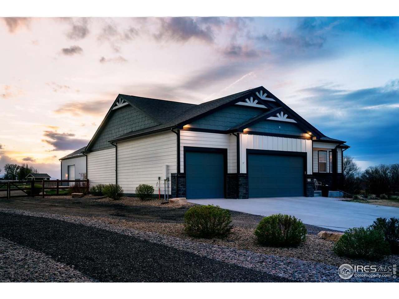 5001 Prairie Lark Ln