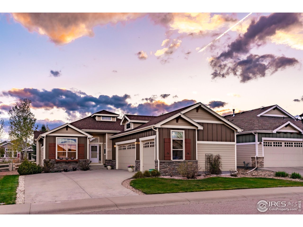 5145 Coral Burst Cir