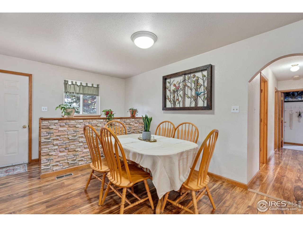 121 Oak St