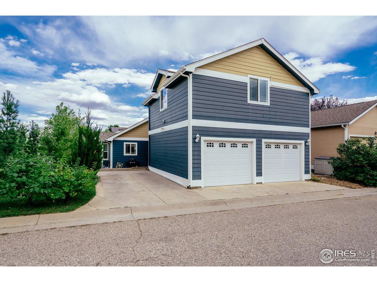 2845 Des Moines Dr