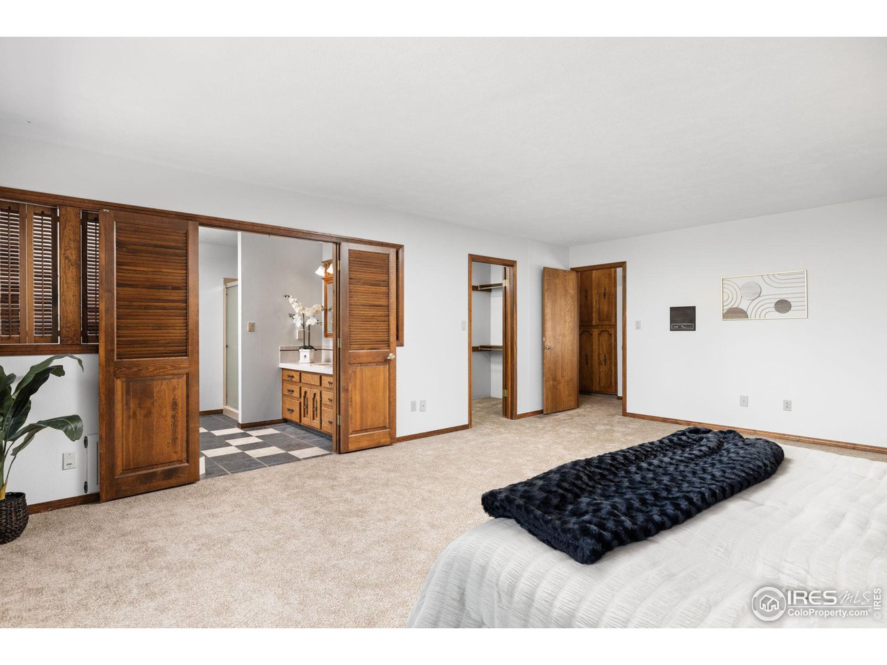 4709 Chippendale Dr
