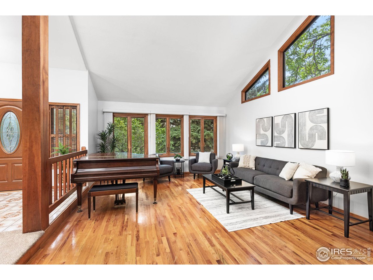 4709 Chippendale Dr