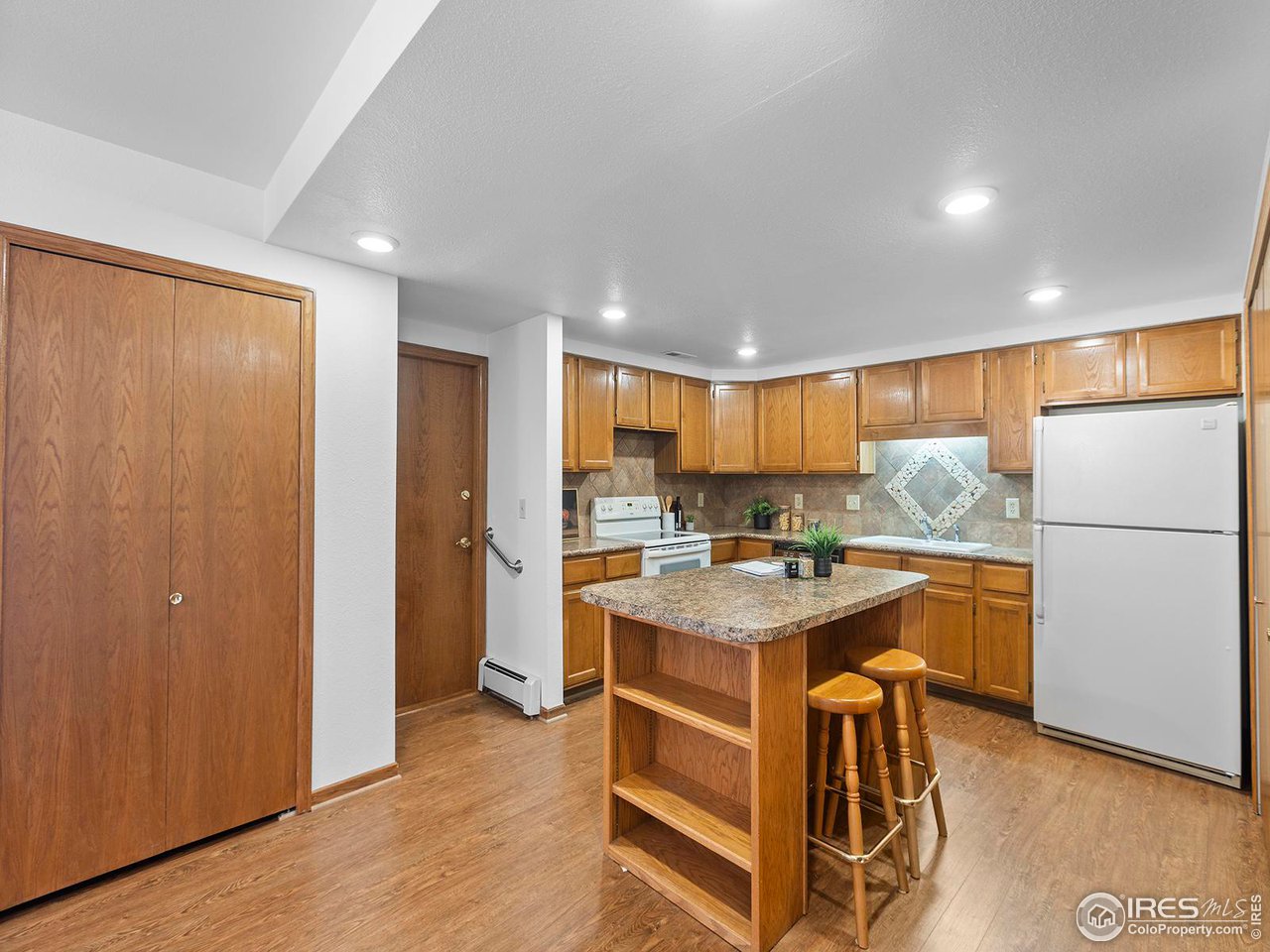 4560 Larkbunting Dr 7B