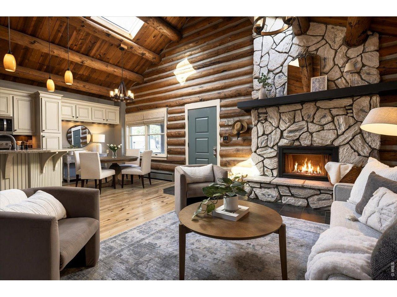 2809 Lake Hollow Rd
