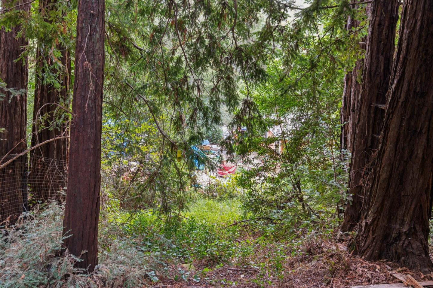 180 Cresta DR