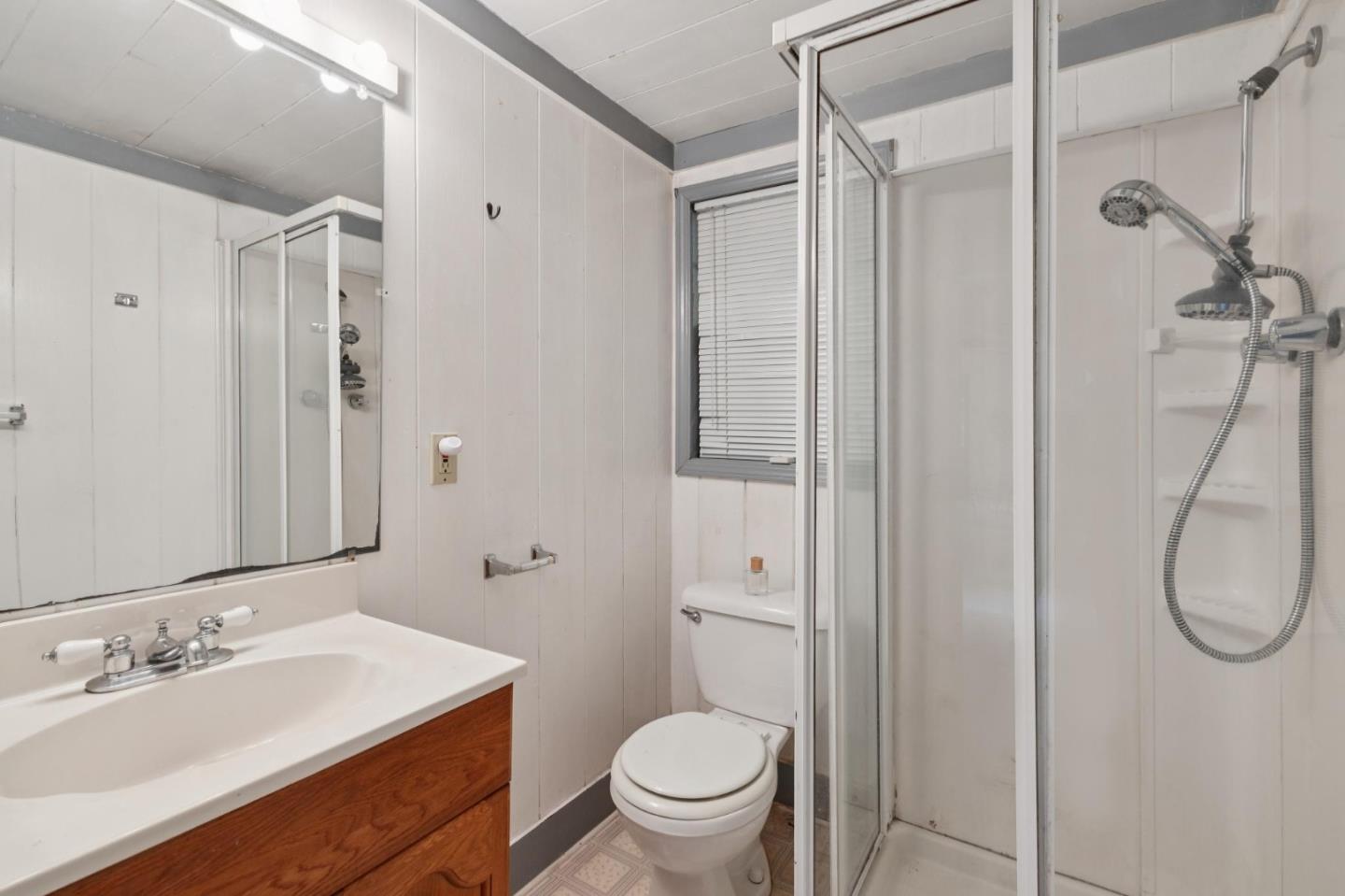 180 Cresta DR