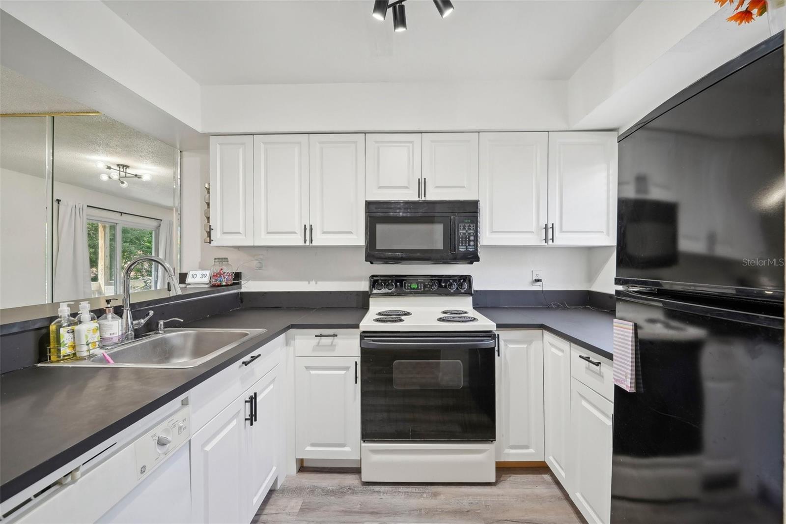 134 SCOTTSDALE SQ #134