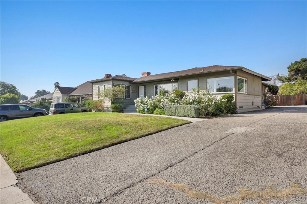 1745 Grand Oaks Avenue