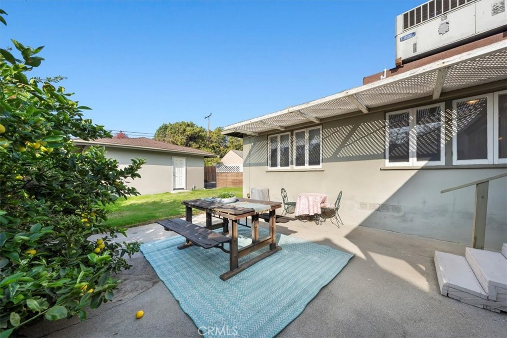 1745 Grand Oaks Avenue