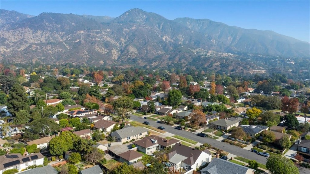 1745 Grand Oaks Avenue