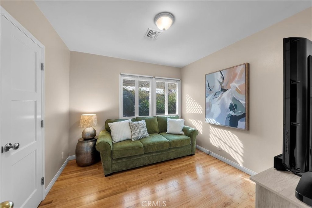 1745 Grand Oaks Avenue