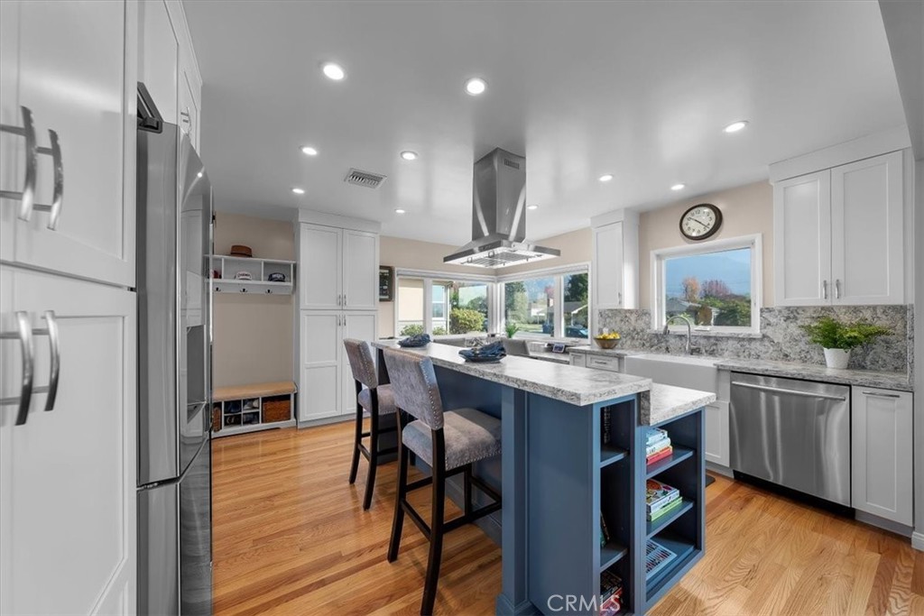 1745 Grand Oaks Avenue