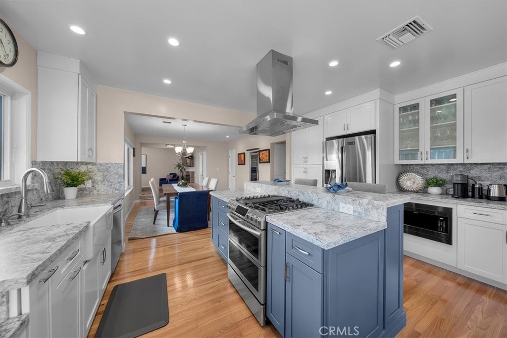 1745 Grand Oaks Avenue