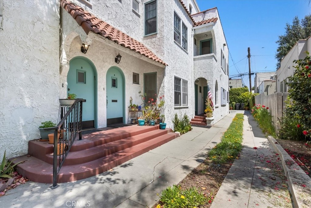 386 Mira Mar Avenue