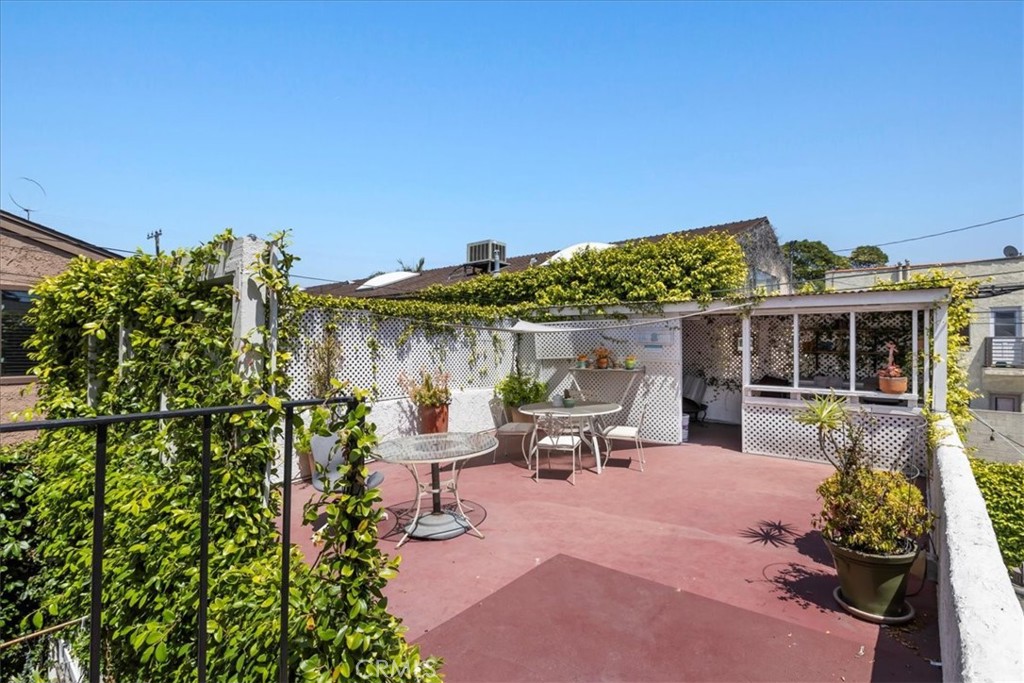 386 Mira Mar Avenue