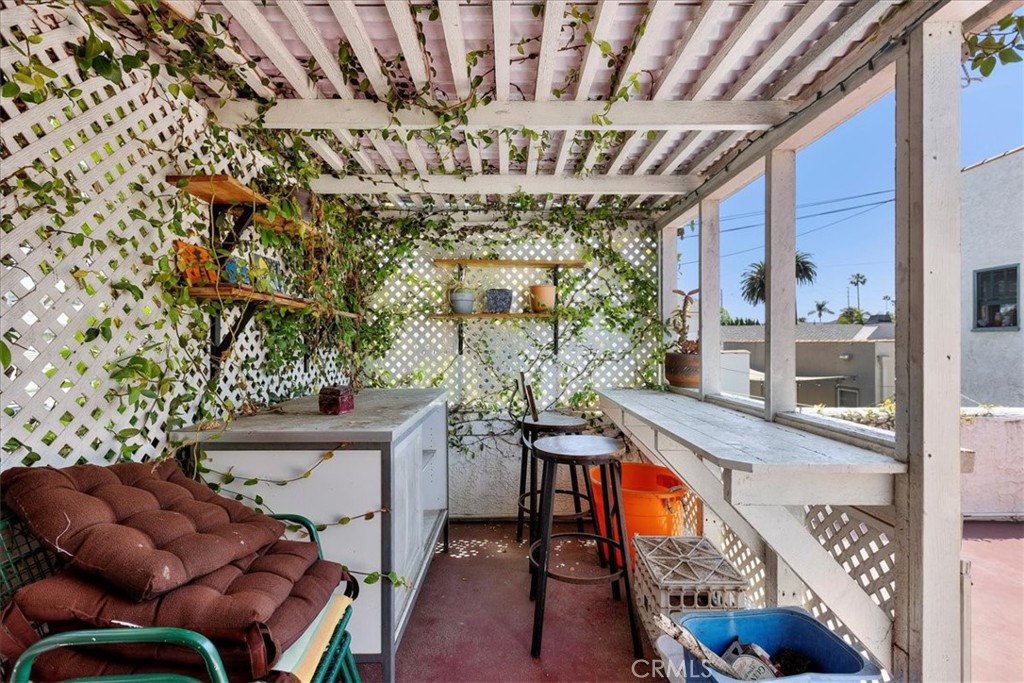 386 Mira Mar Avenue