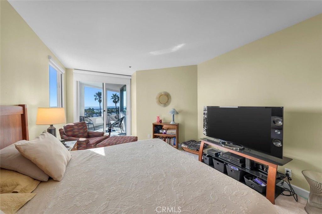 510 The Village 307