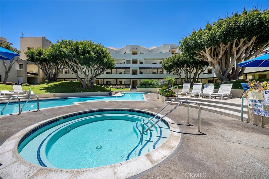 510 The Village 307