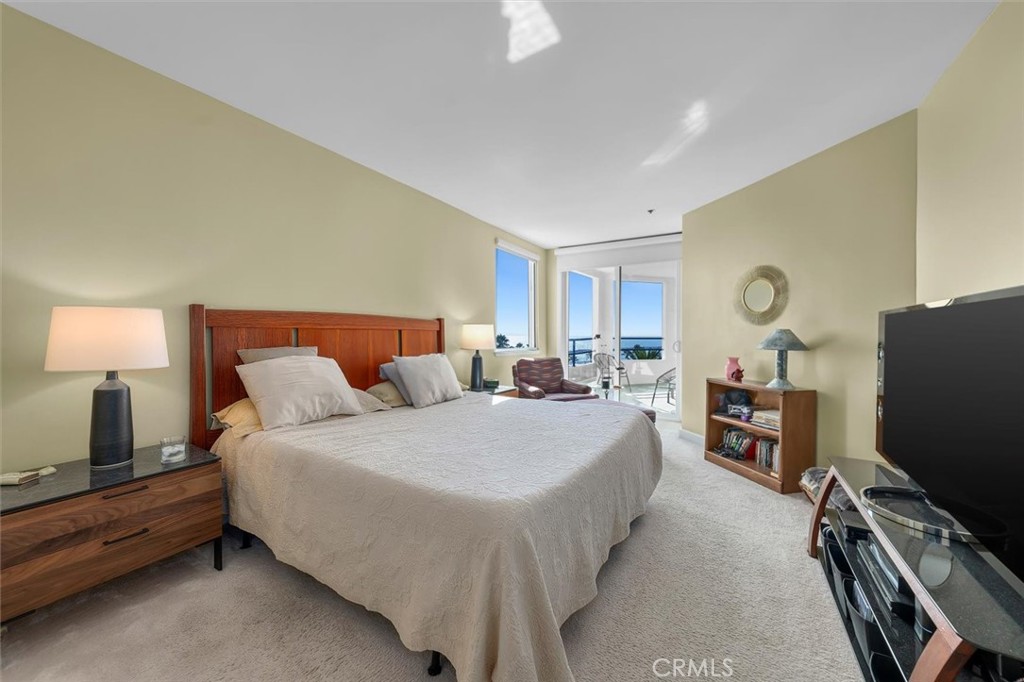 510 The Village 307