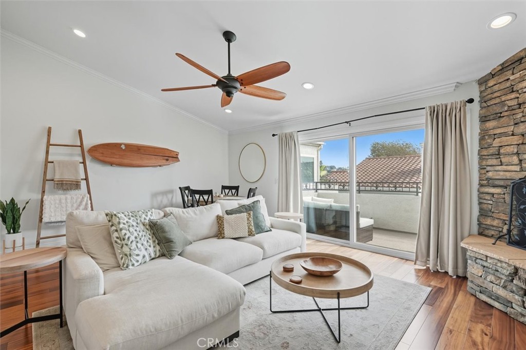 220 S Helberta Avenue E