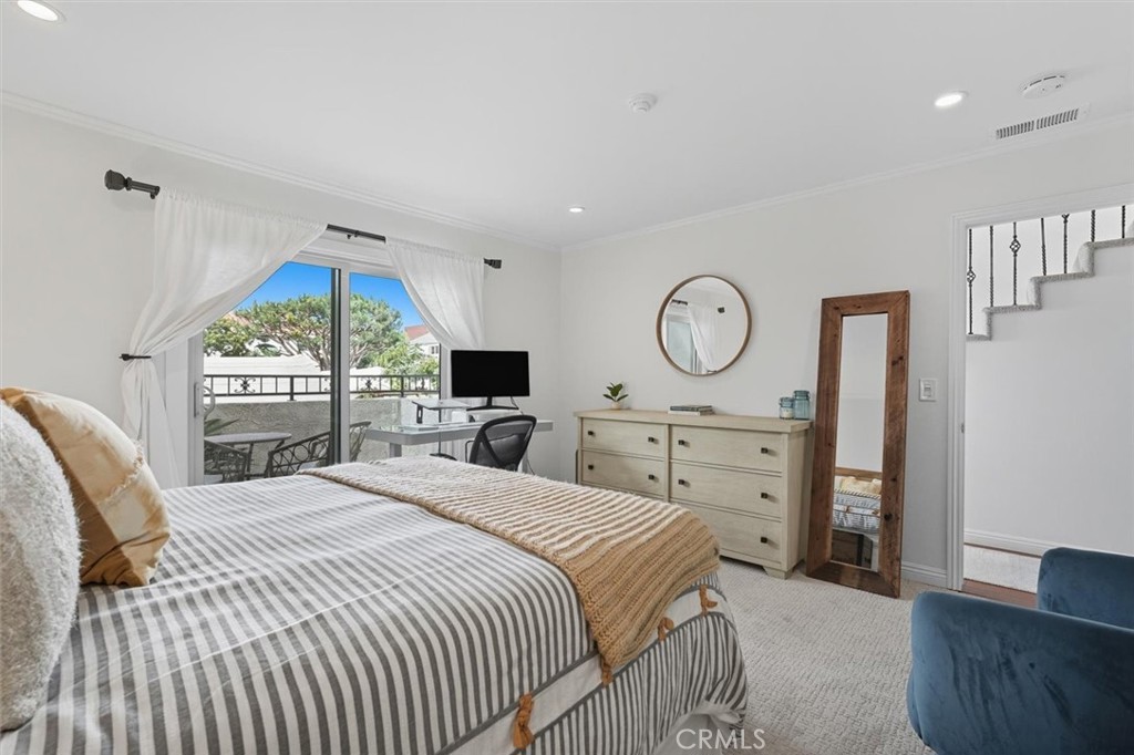 220 S Helberta Avenue E