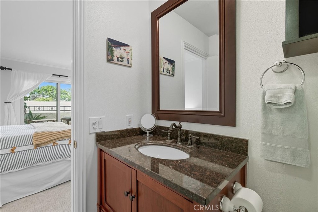 220 S Helberta Avenue E