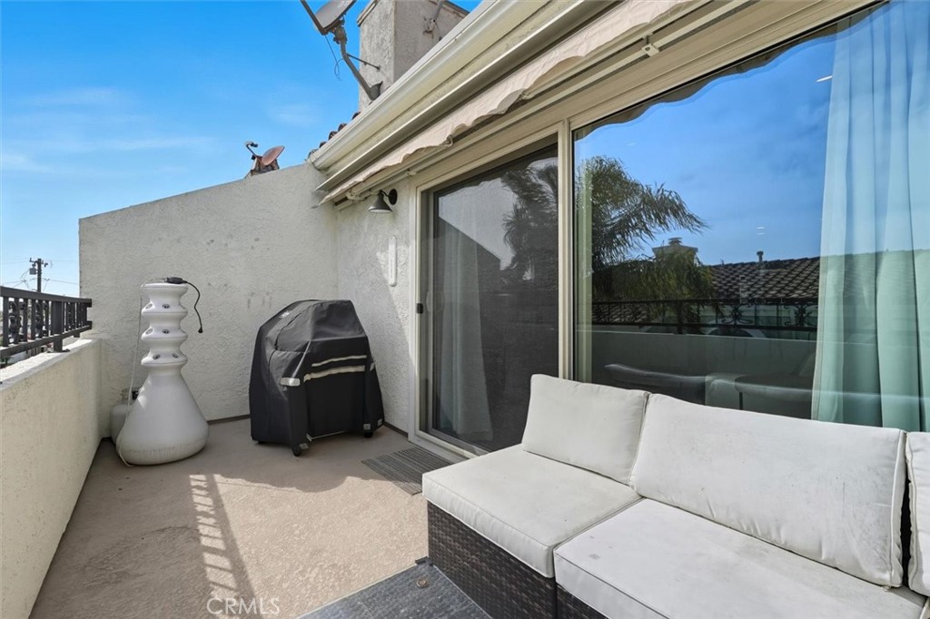 220 S Helberta Avenue E