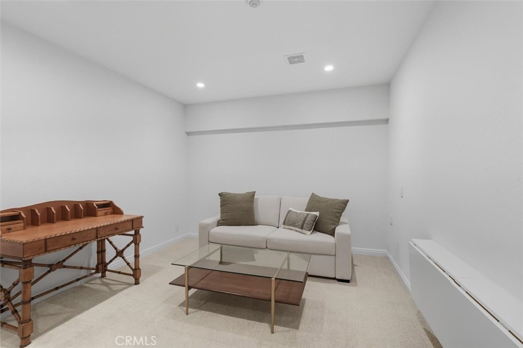 220 S Helberta Avenue E