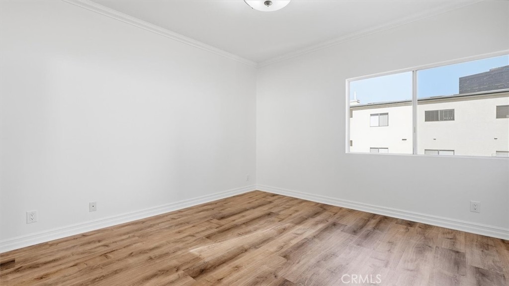 11822 Goshen Avenue 303