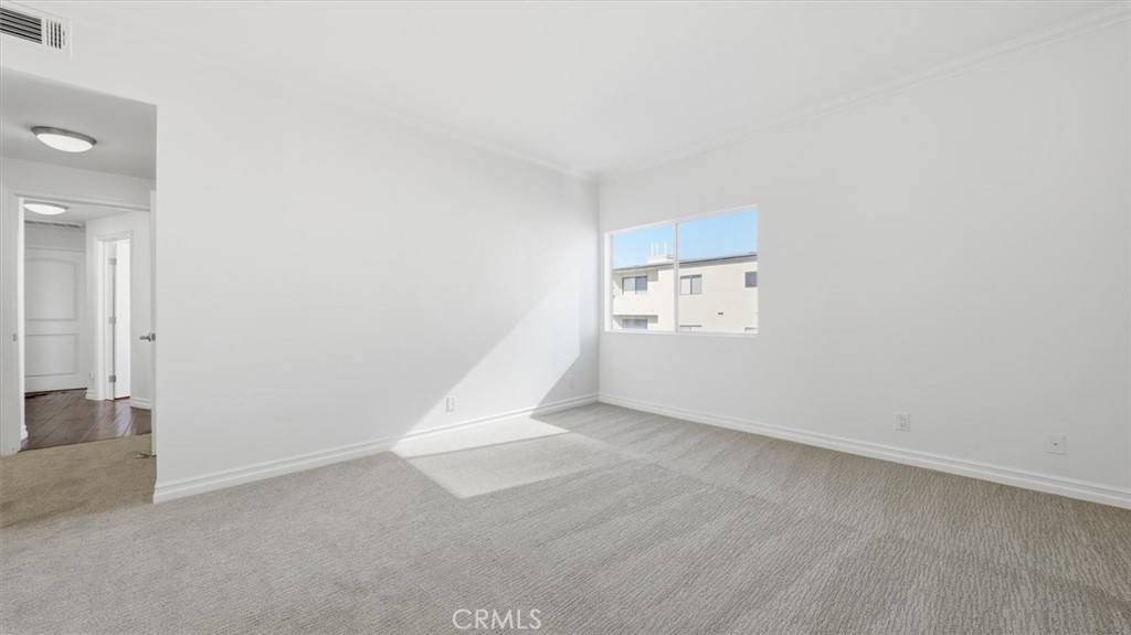 11822 Goshen Avenue 303