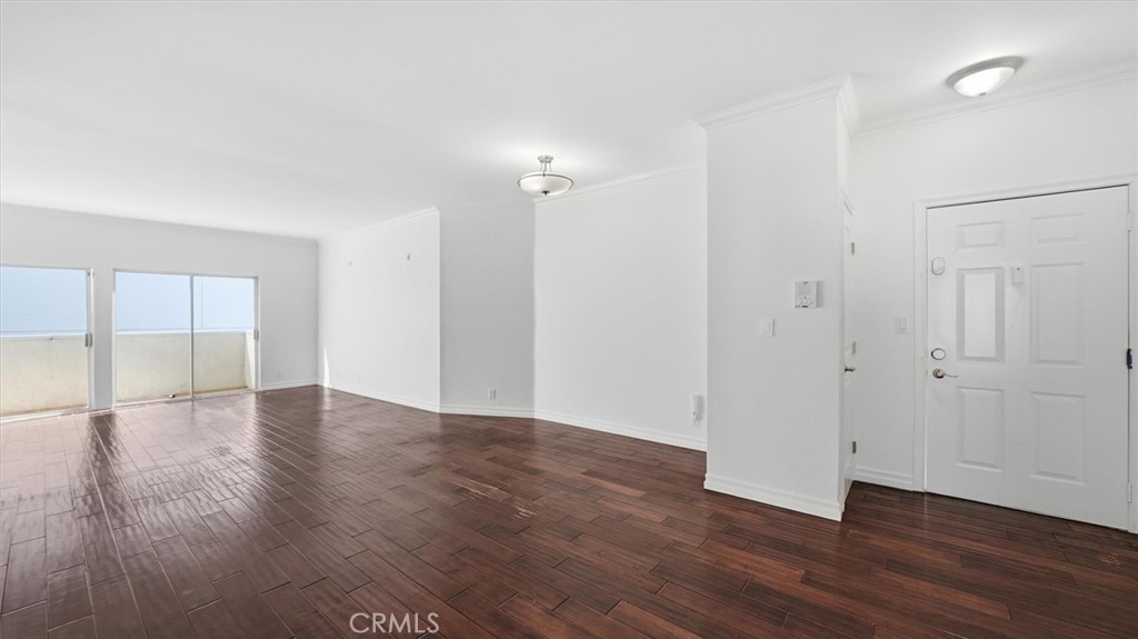 11822 Goshen Avenue 303