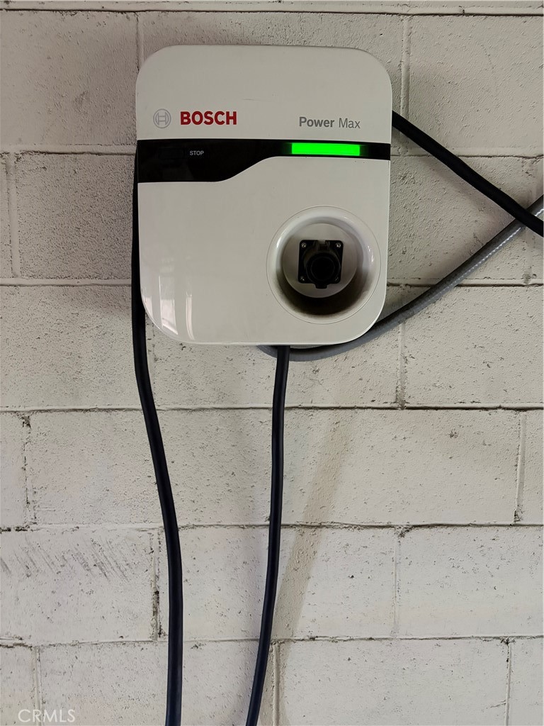 11822 Goshen Avenue 303