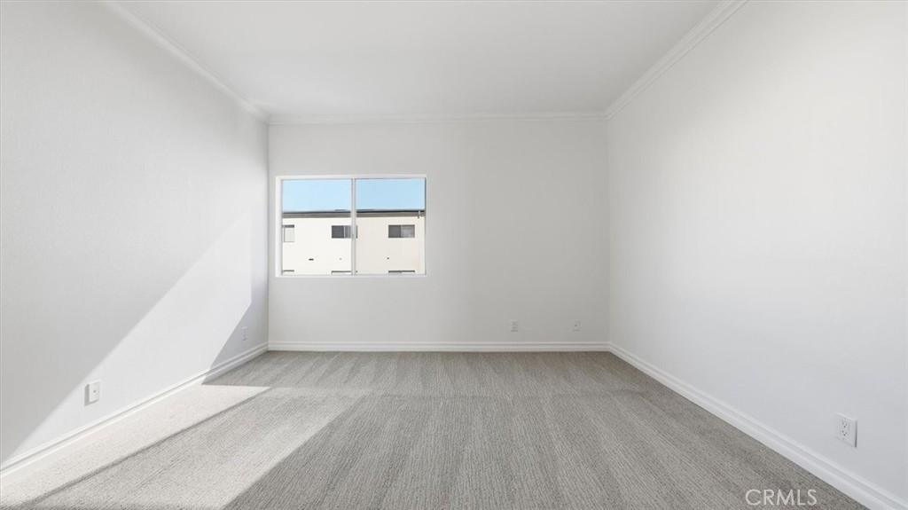 11822 Goshen Avenue 303