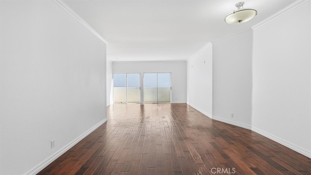 11822 Goshen Avenue 303