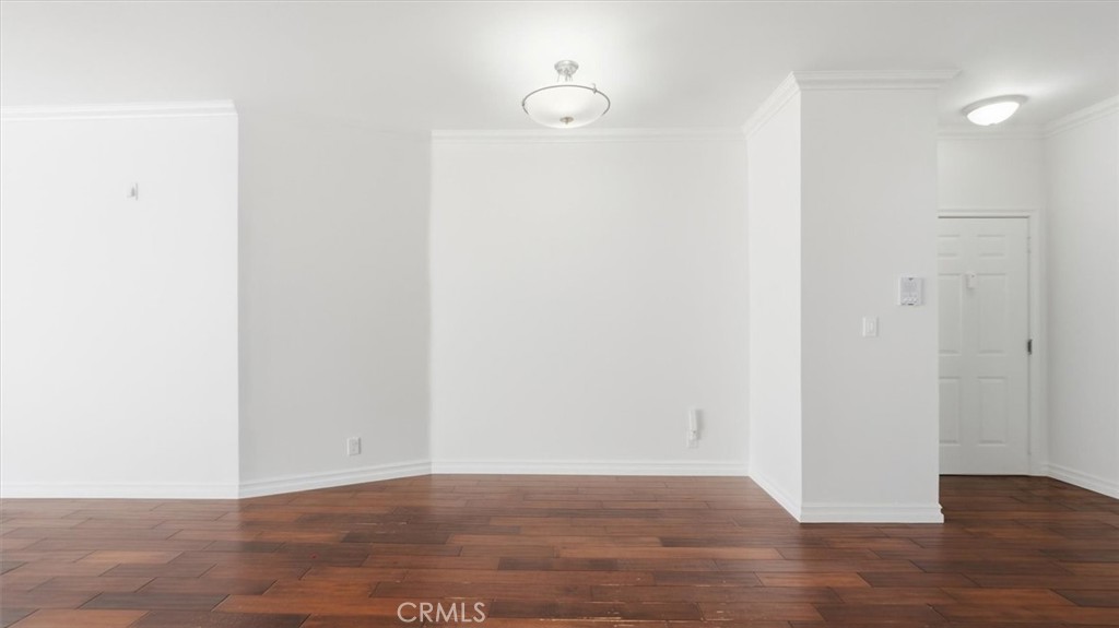 11822 Goshen Avenue 303