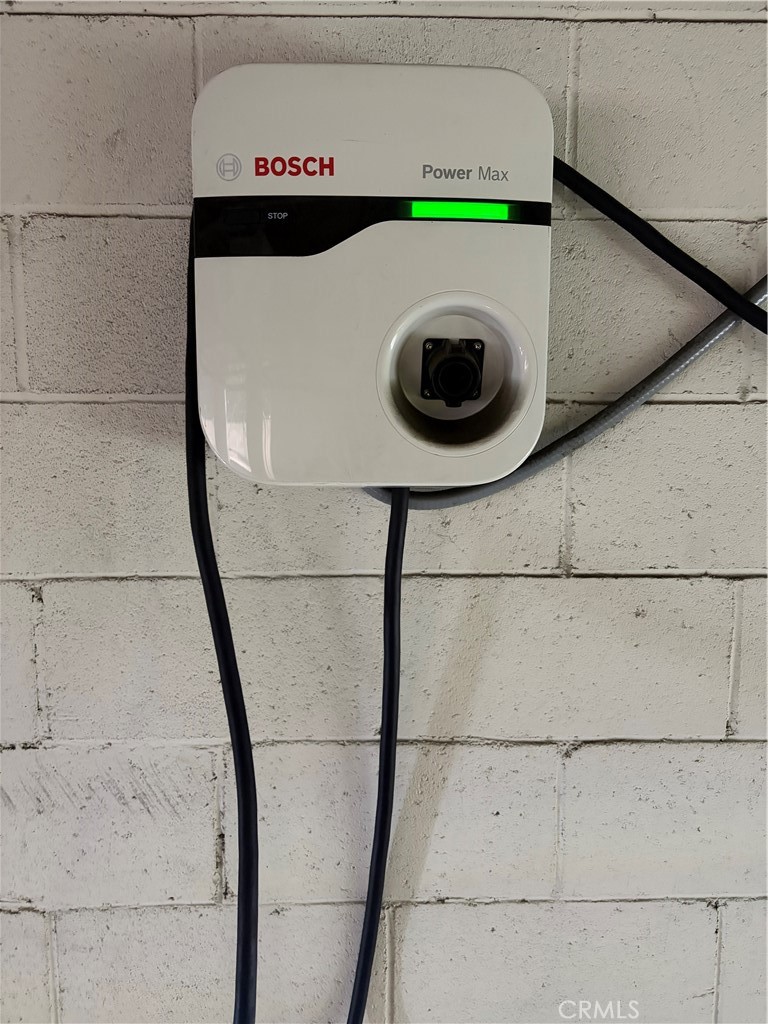 11822 Goshen Avenue 303