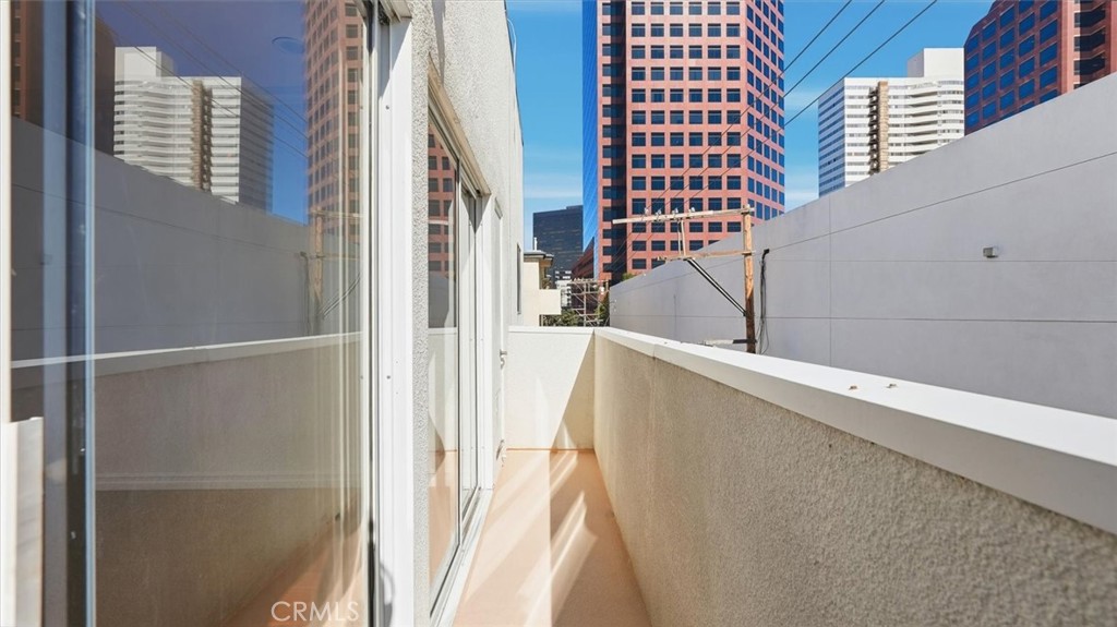 11822 Goshen Avenue 303