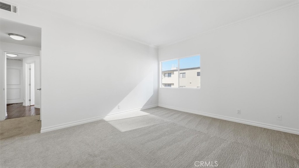 11822 Goshen Avenue 303