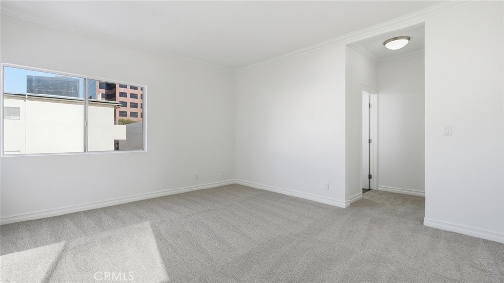 11822 Goshen Avenue 303