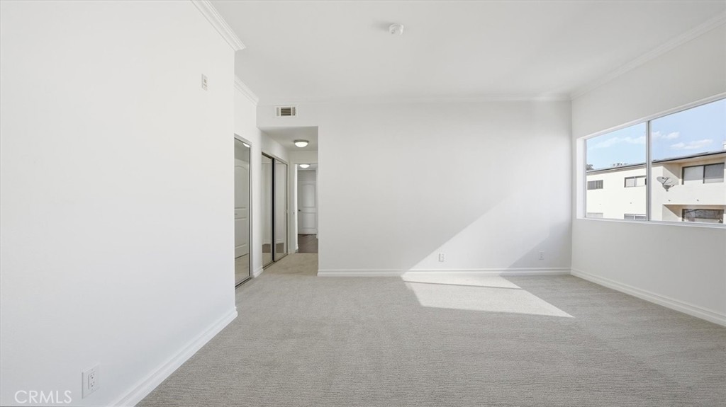 11822 Goshen Avenue 303