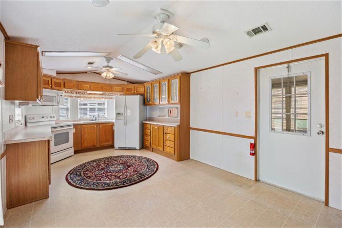 50 W Bradley Street LOT 12