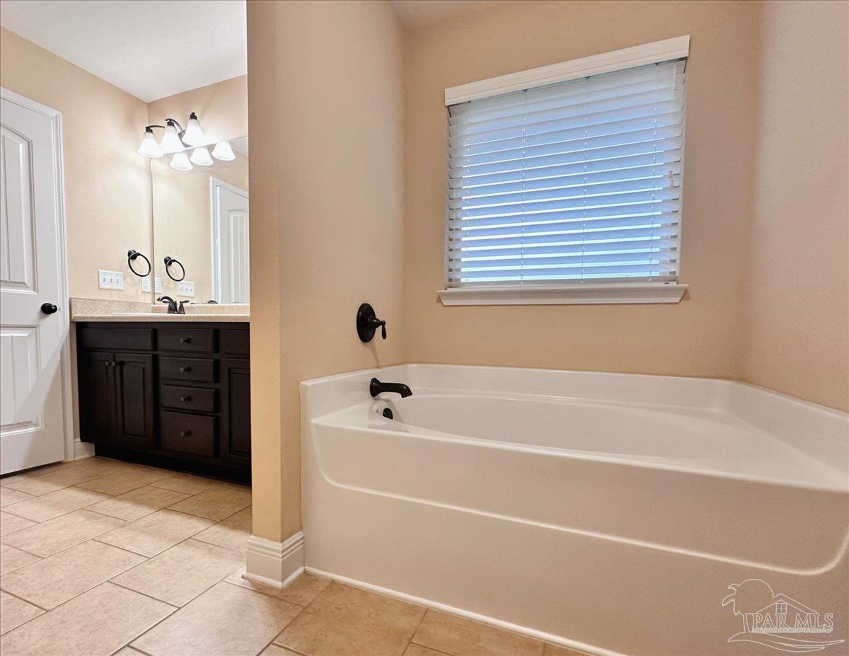 5761 Jade Moon Cir