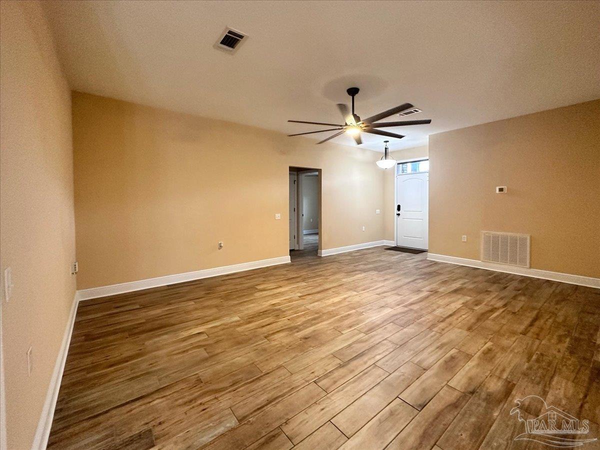 5761 Jade Moon Cir