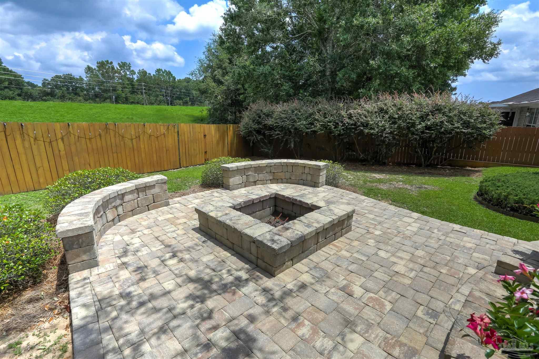5761 Jade Moon Cir