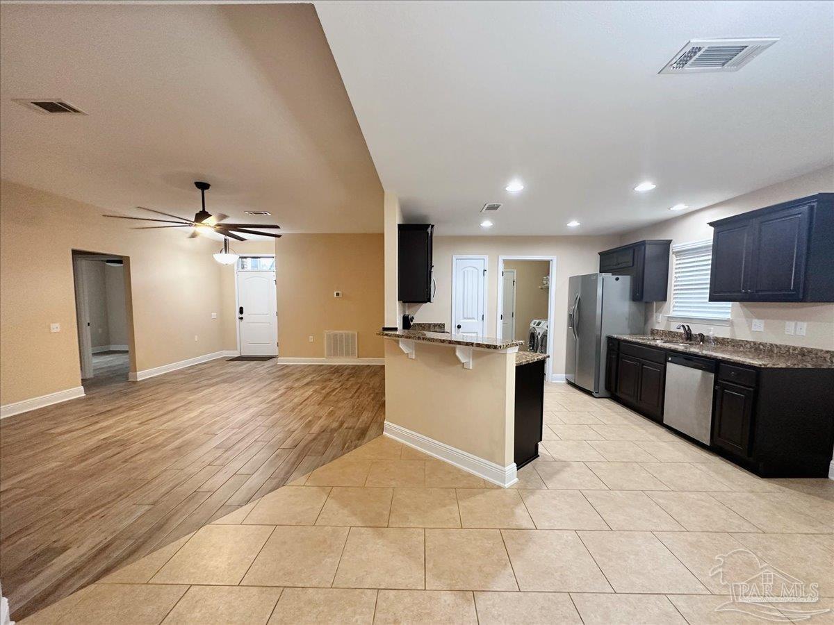 5761 Jade Moon Cir