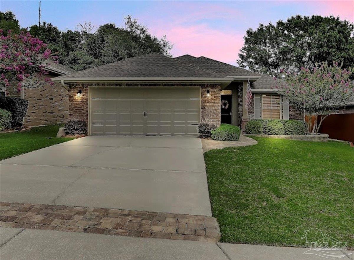 5761 Jade Moon Cir