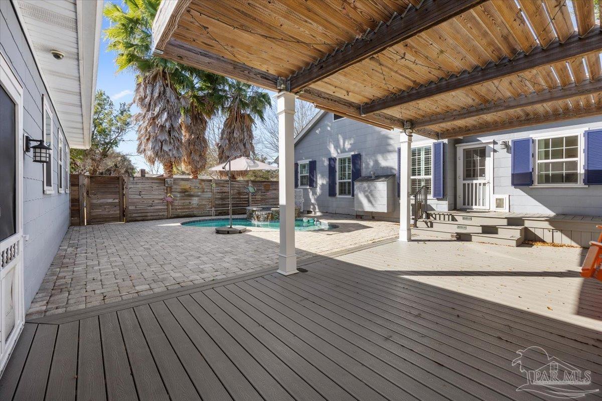 1801 E Hernandez St