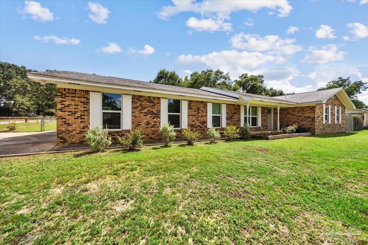 2327 Inda Ave