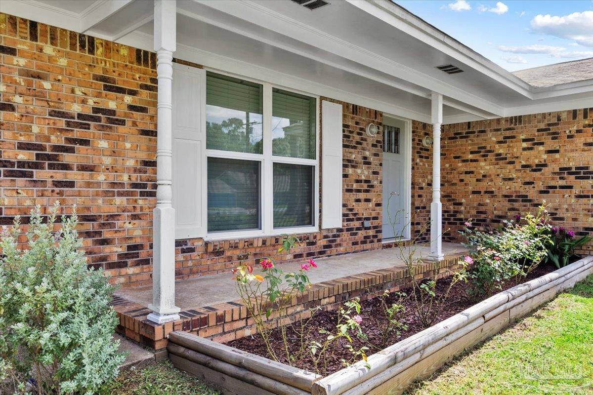 2327 Inda Ave