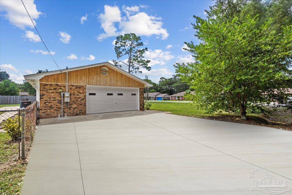2327 Inda Ave